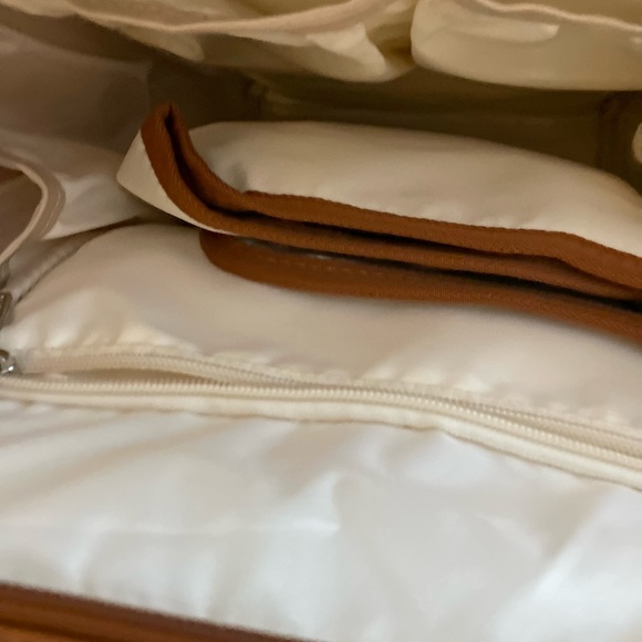 Diaper bag never used. Has soft leatherlook.( man made material) - Picture 4 of 8